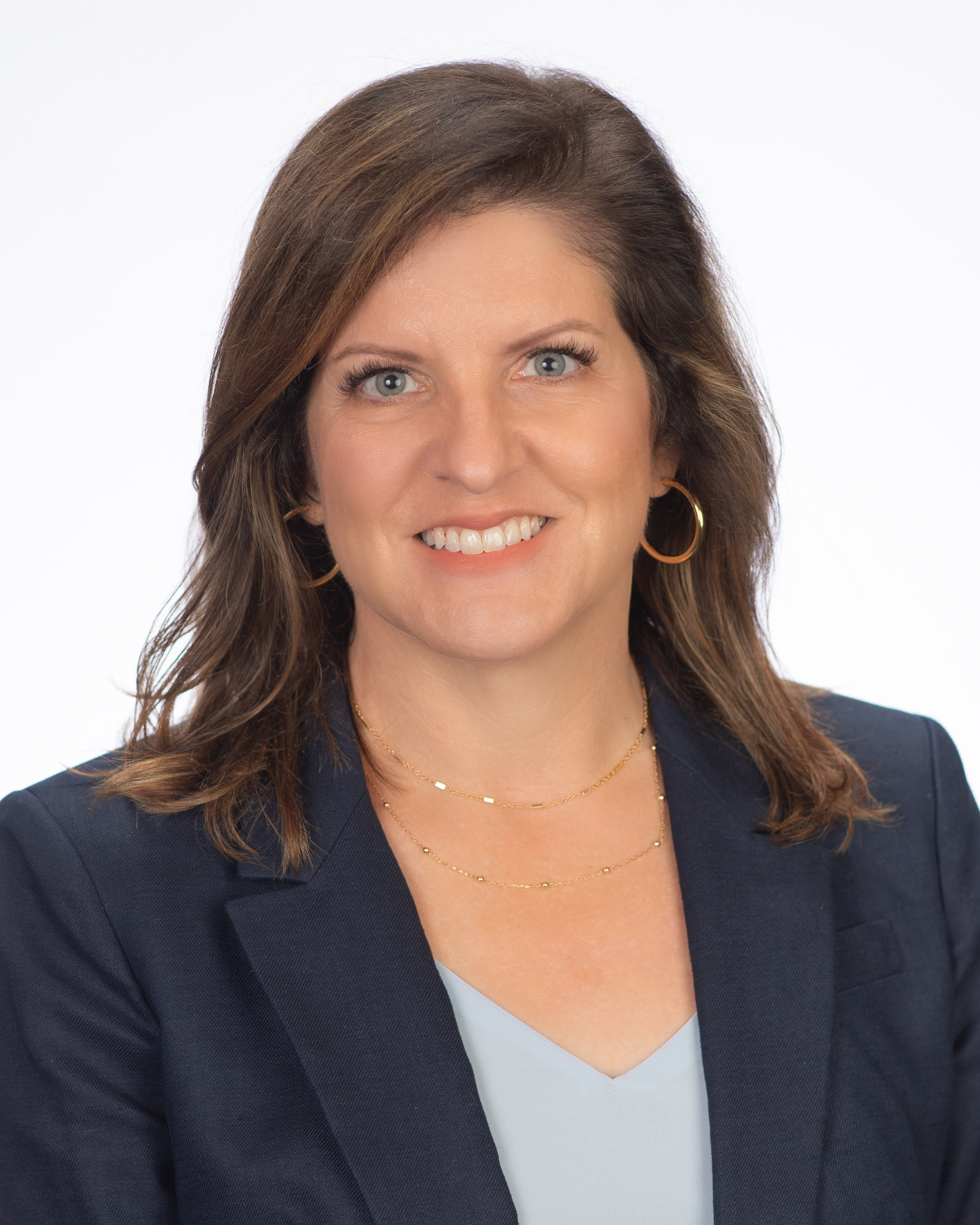 Kim Barker professional headshot.