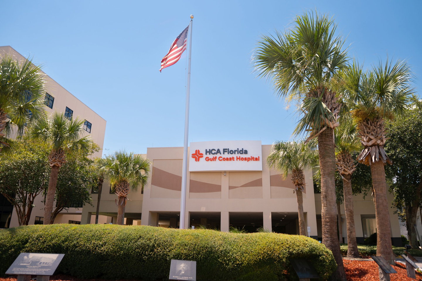Gulf Coast Hospital exterior photo front