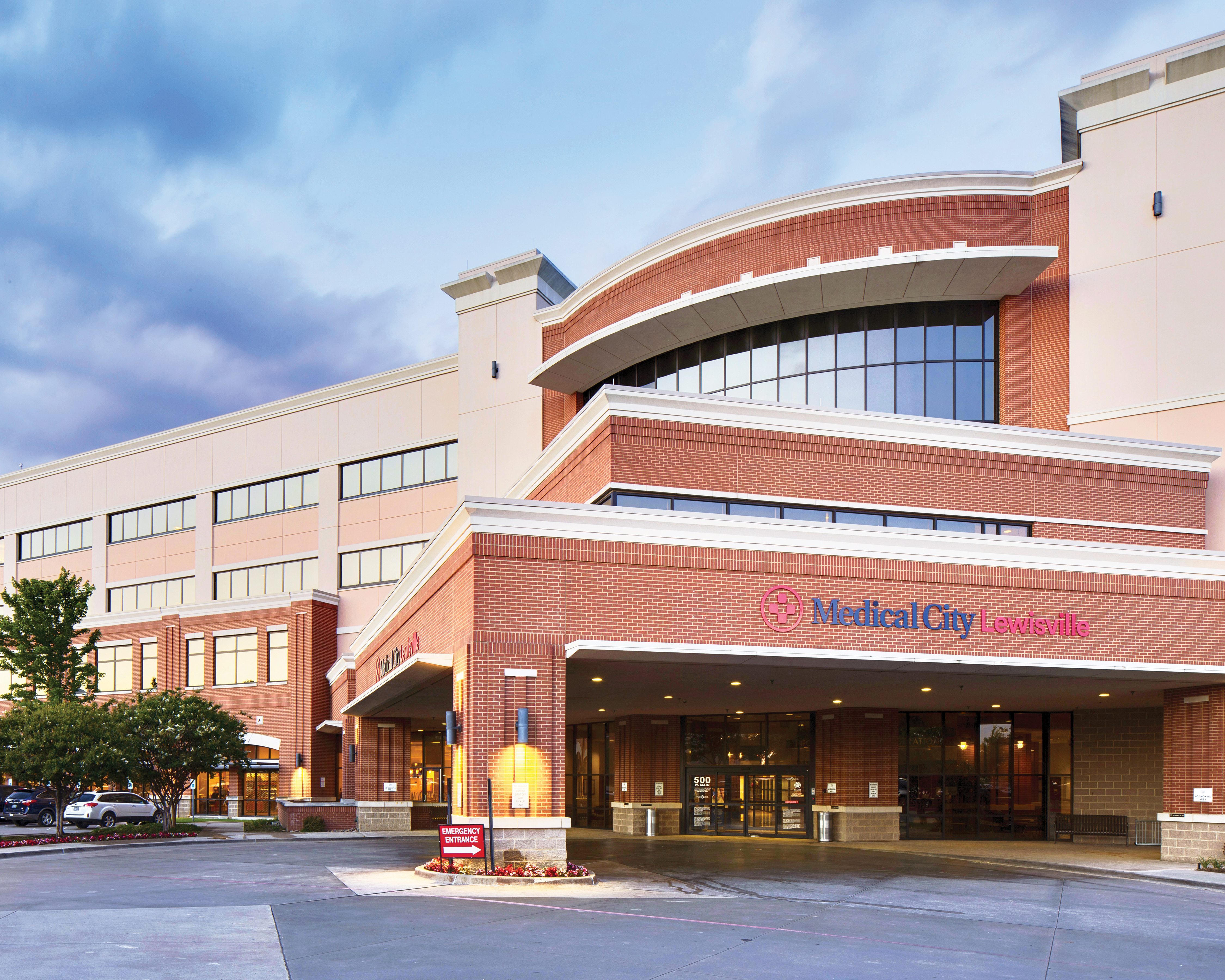 Medical City Lewisville exterior front entrance