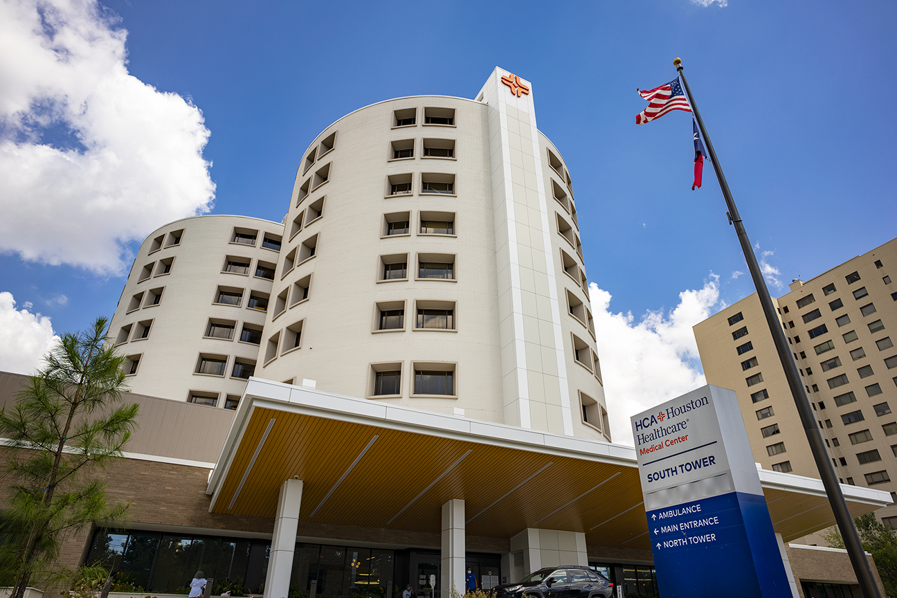 Exterior view of HCA Houston Healthcare Medical Center