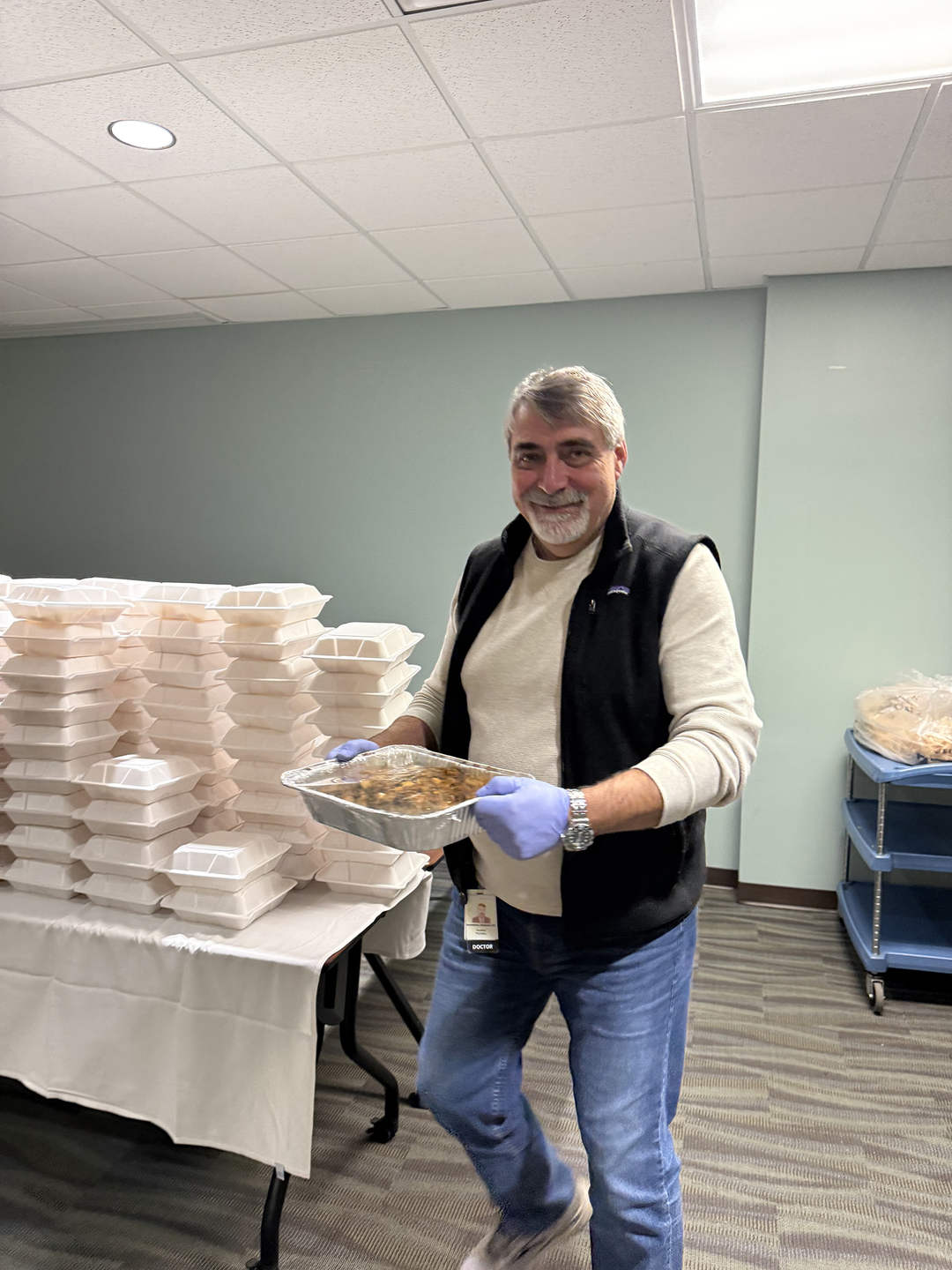 TriStar Centennial colleague delivering food to colleagues working during Winter Storm Fern.