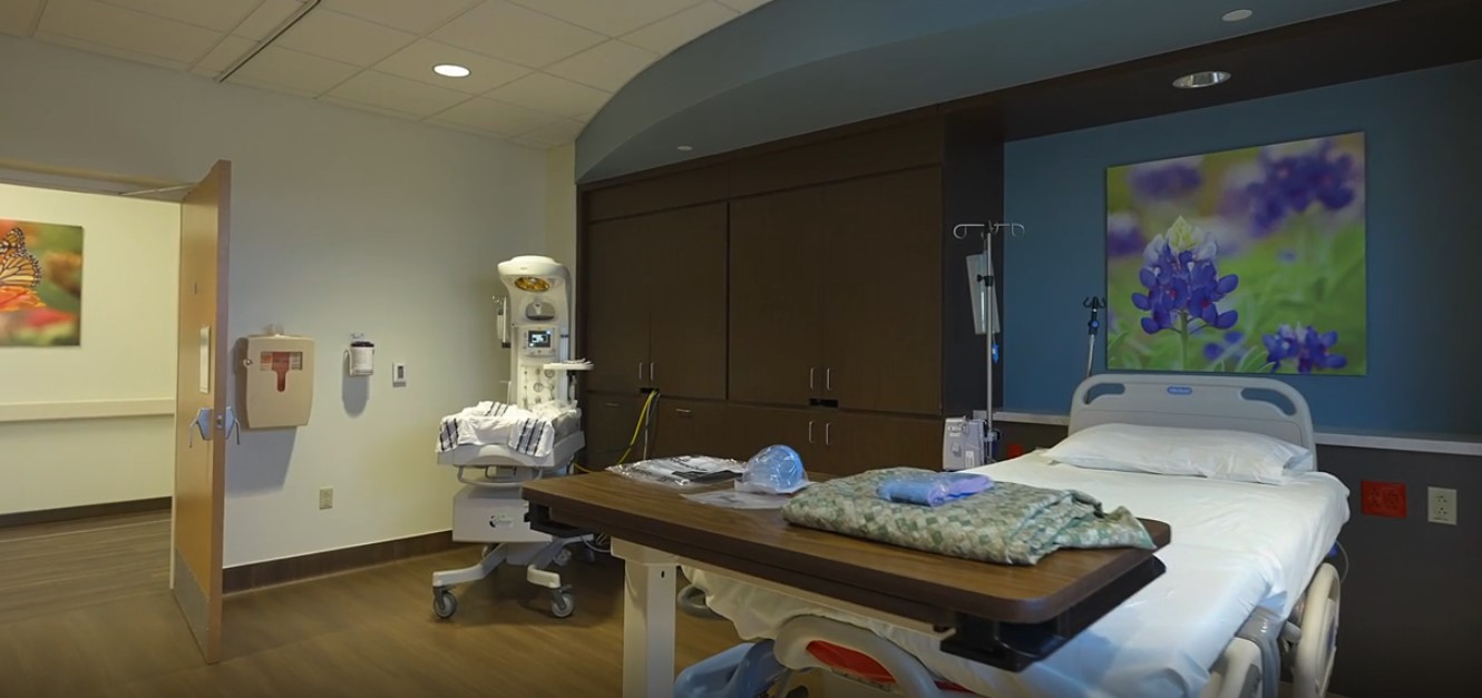 Callioux Birthing Center maternity room