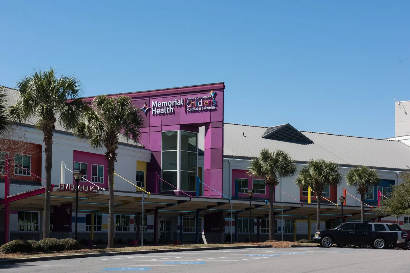 Exterior view of Memorial Health Dwaine and Cynthia Willett Children's Hospital of Savannah.