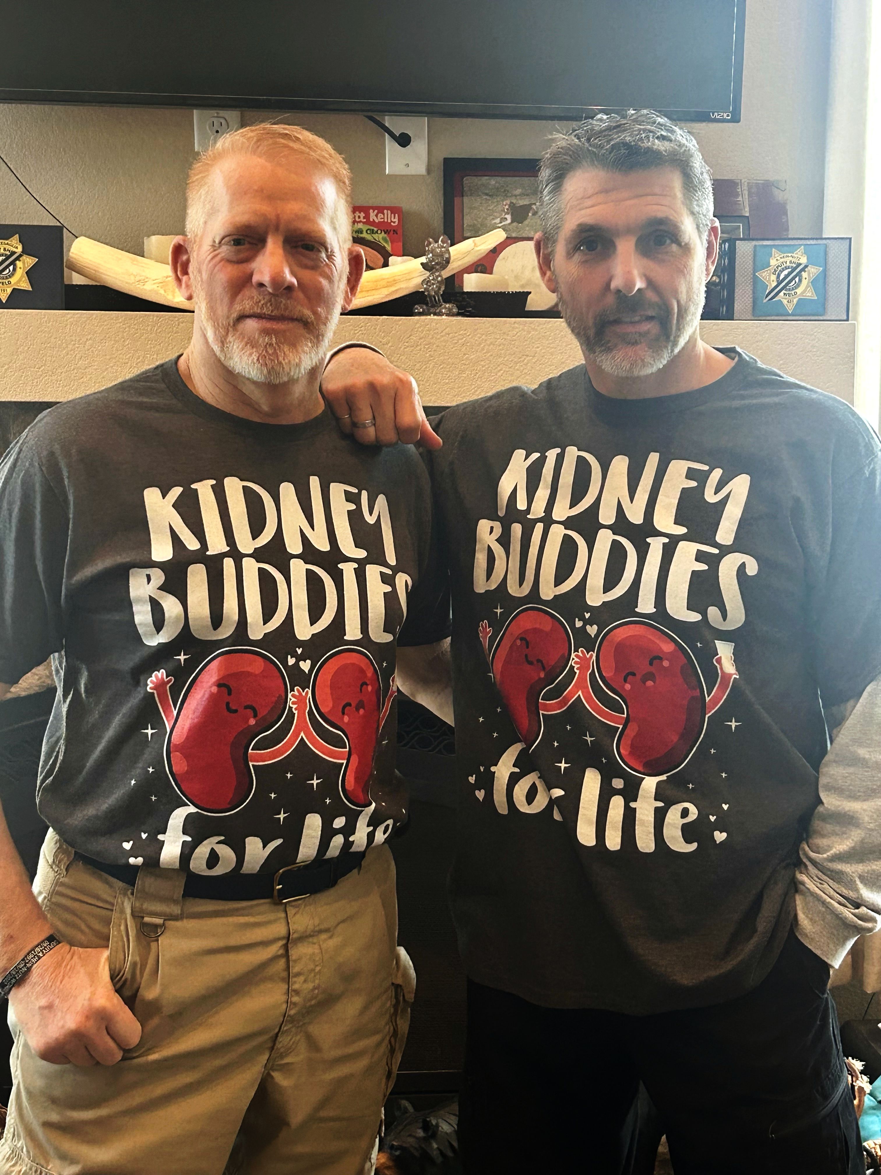 Andy Wilson and Gregg Marsh after their kidney transplant surgeries in kidney buddy shirts