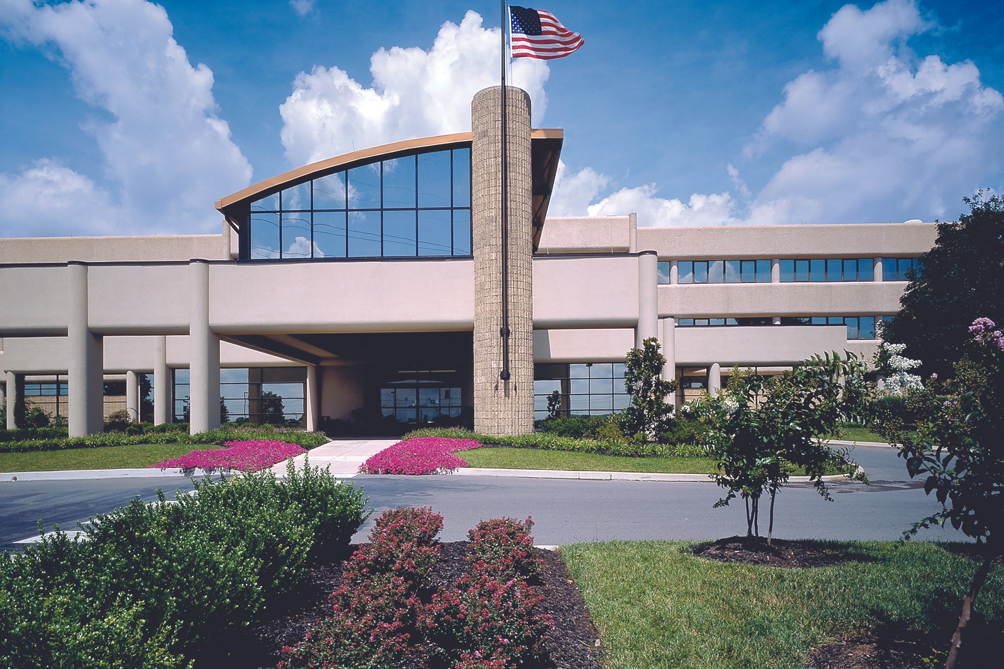 Exterior view of TriStar Hendersonville Medical Center