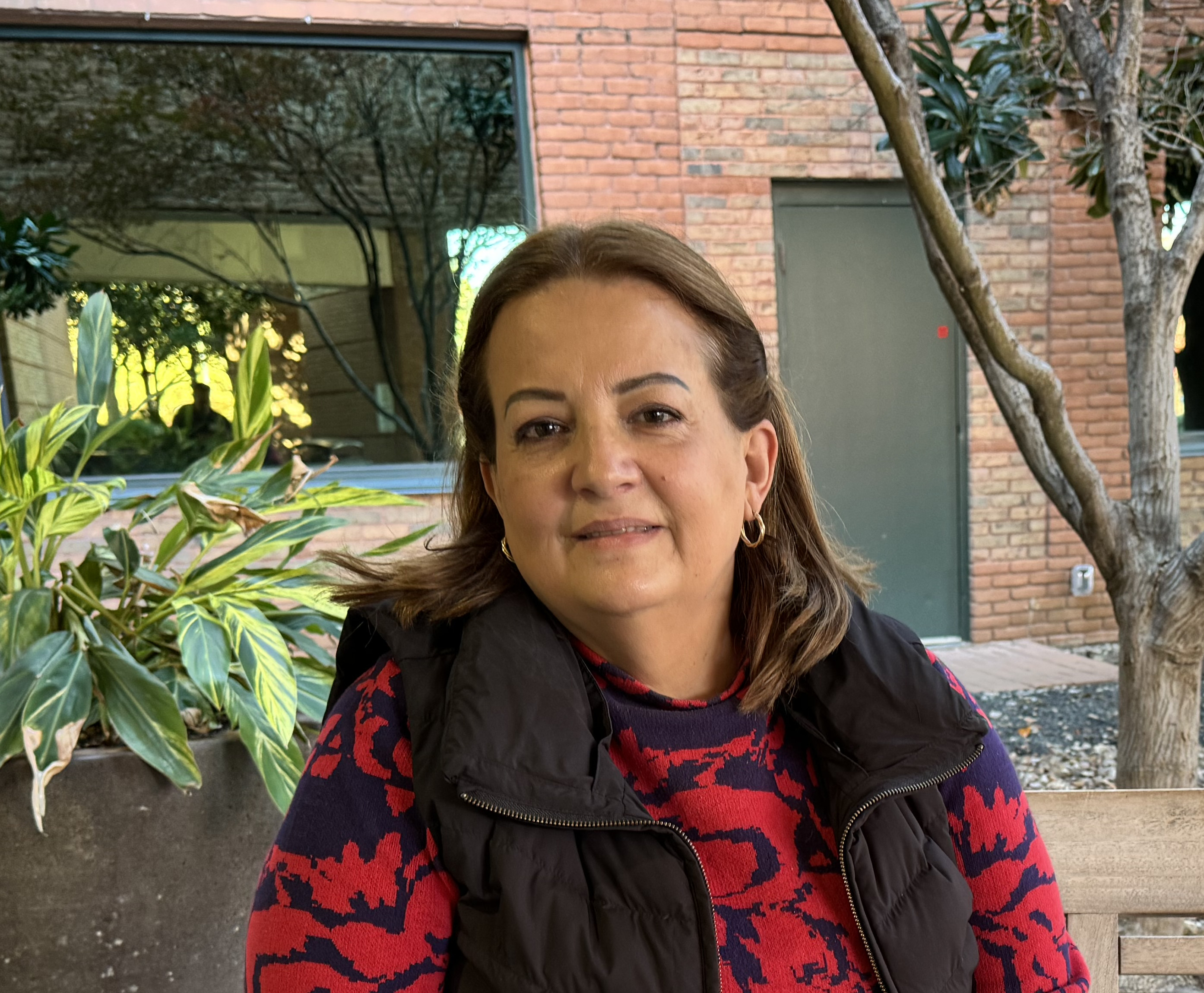 Medical City Las Colinas patient Liliana Ramirez sitting on a bench.