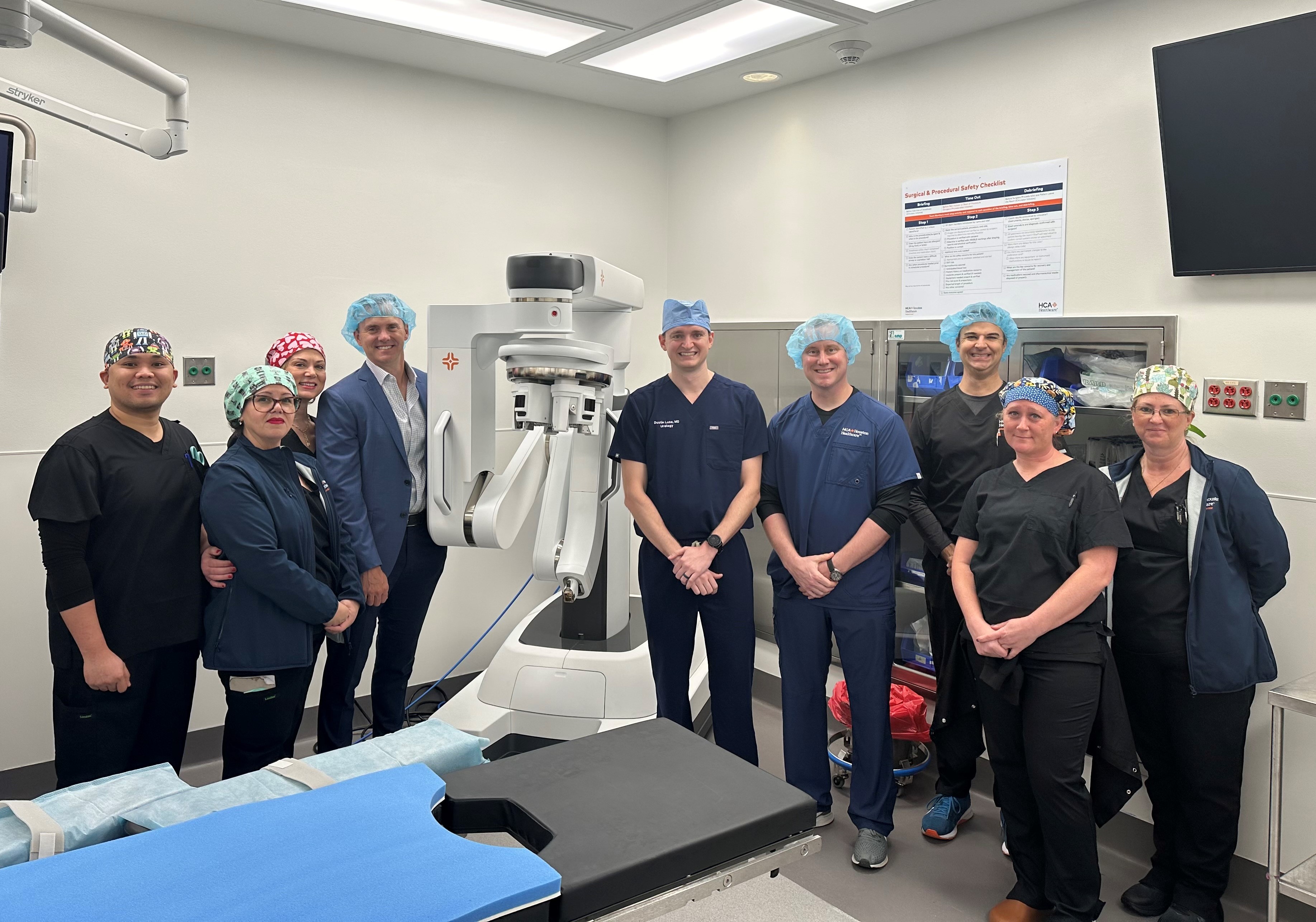 HCA Houston Healthcare Medical Center completed the first single-port robotic procedure on May 16, 2024. 