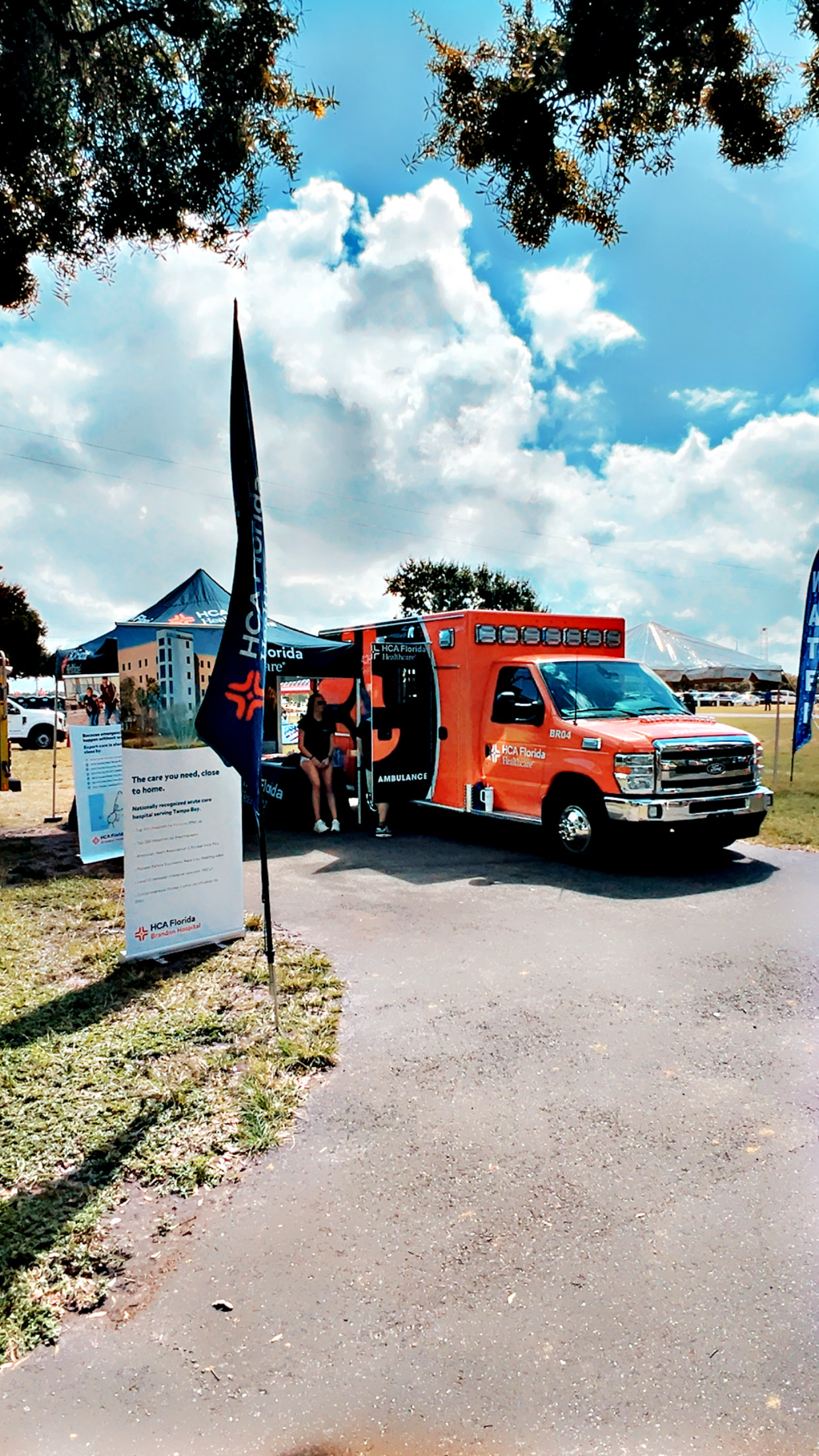 A ambulance outside of the hospital.
