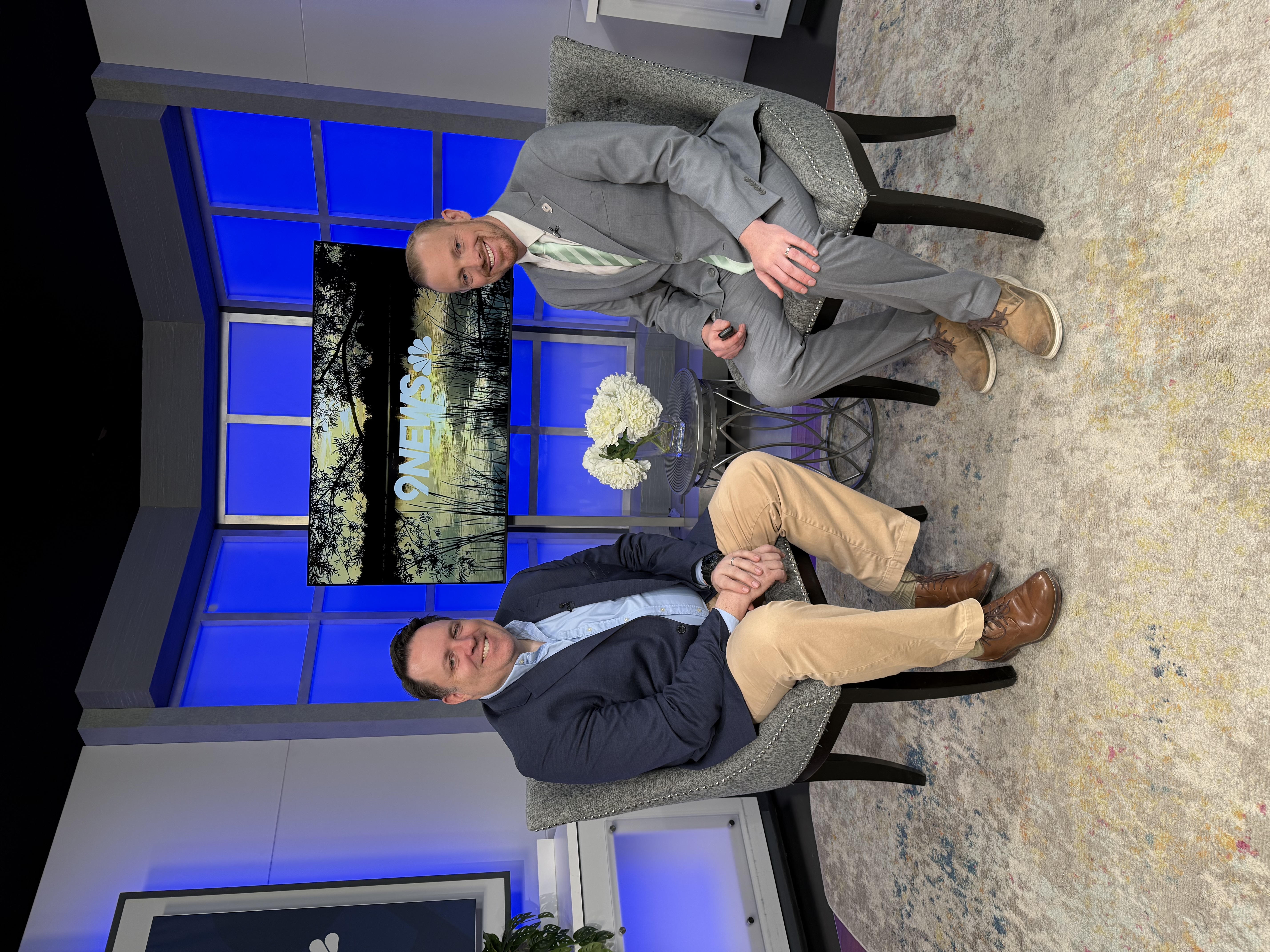 Dr. Eric Hill, from HCA HealthONE Aurora, on the 9news tv set.