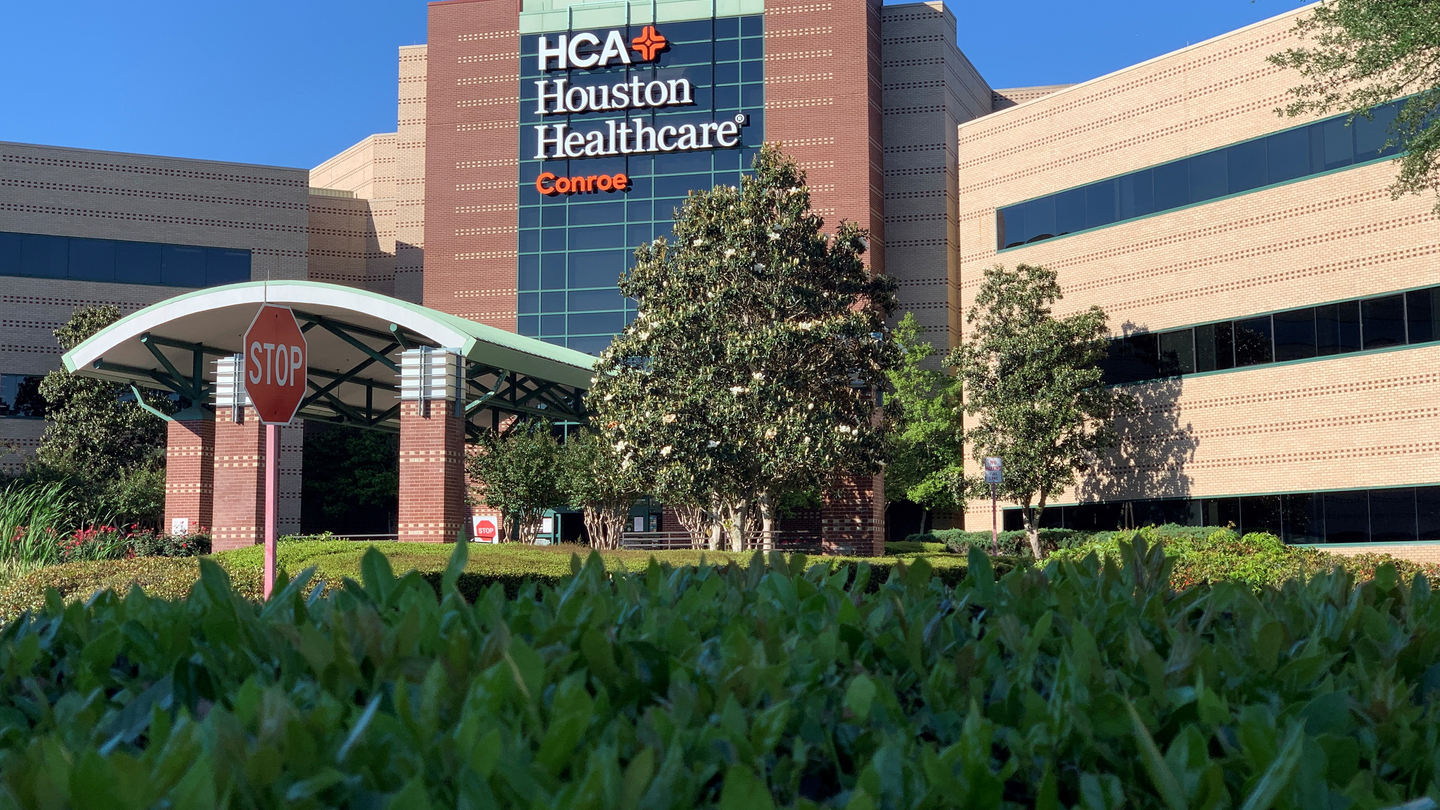 Exterior view of HCA Houston Healthcare Conroe