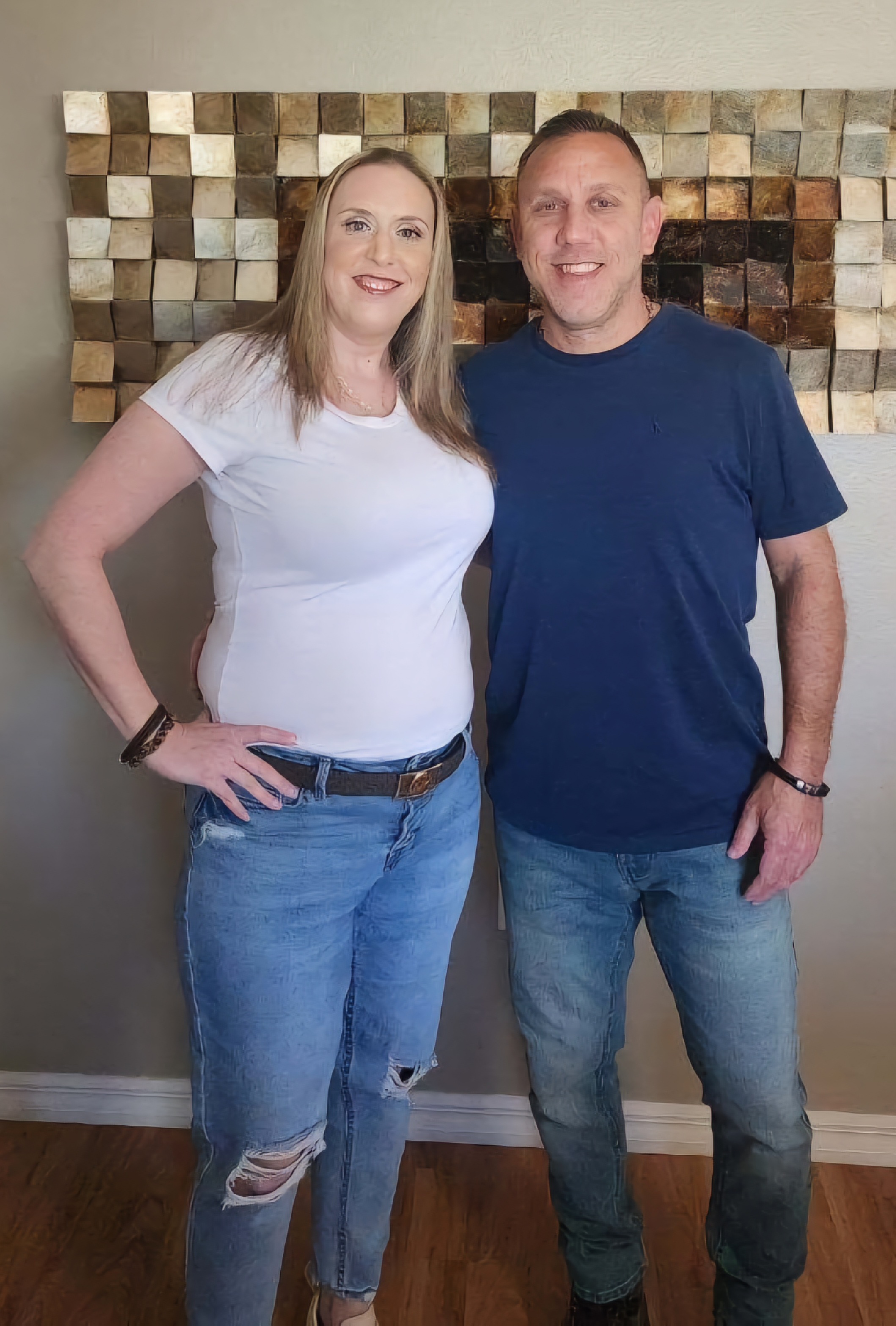 Sister and kidney donor Jennifer Aulenti and recipent Mark Loffredo