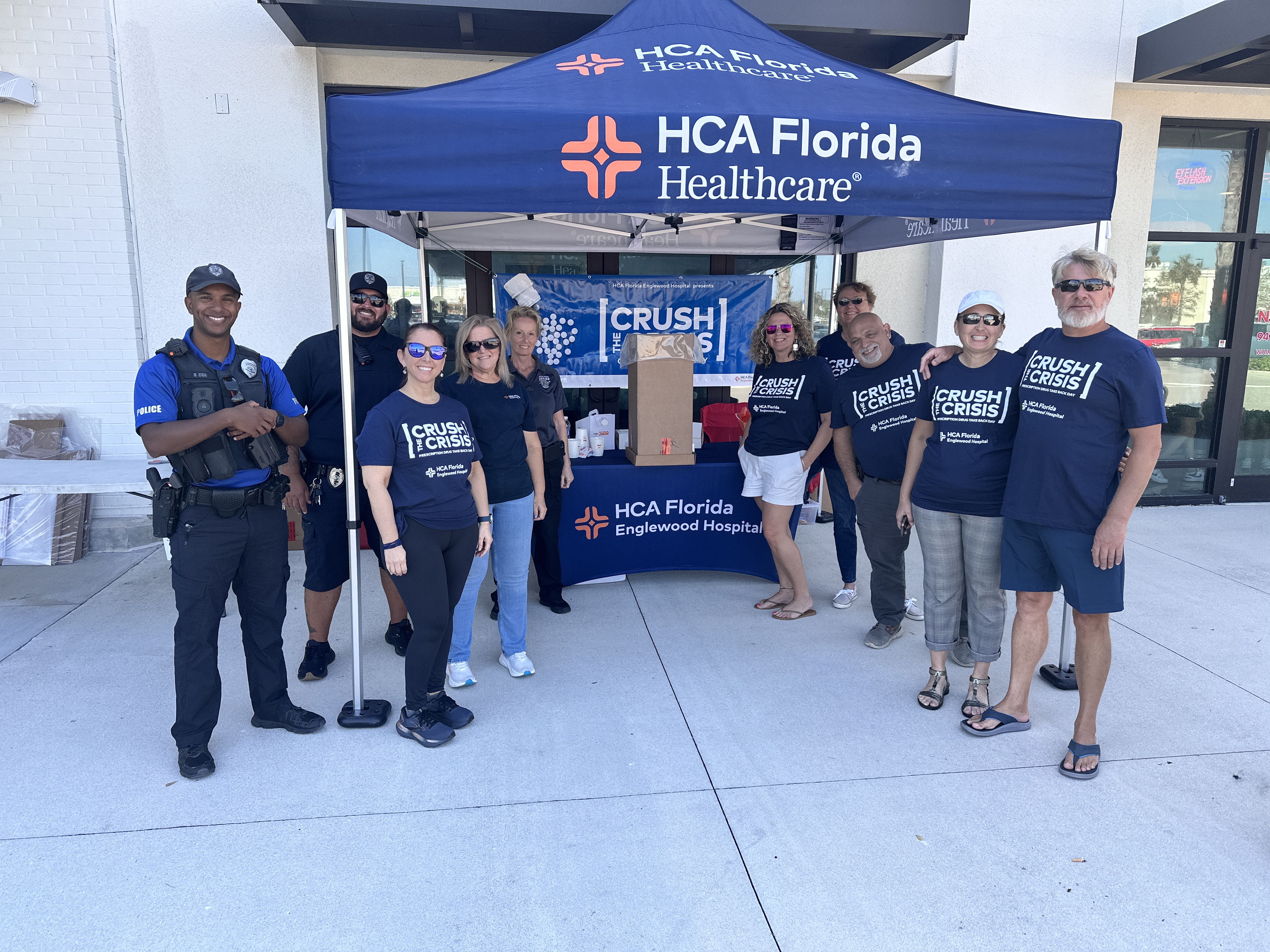 HCA Florida Englewood Hospital colleagues partnered with North Port police officers to raise awareness about the dangers of prescription drug misuse.