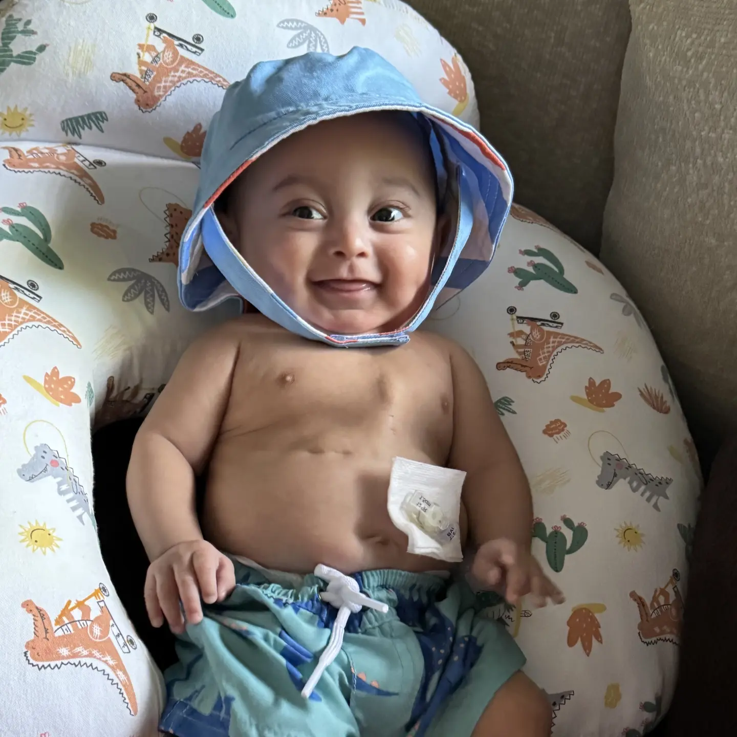 Baby Jordan recovered happily with a big smile.