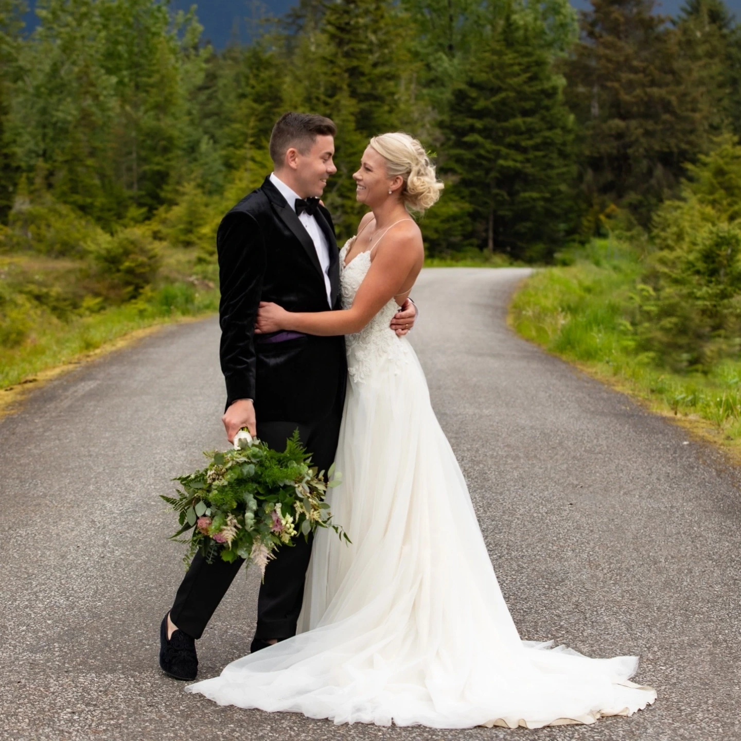 Jessic and Nic wedding photo.