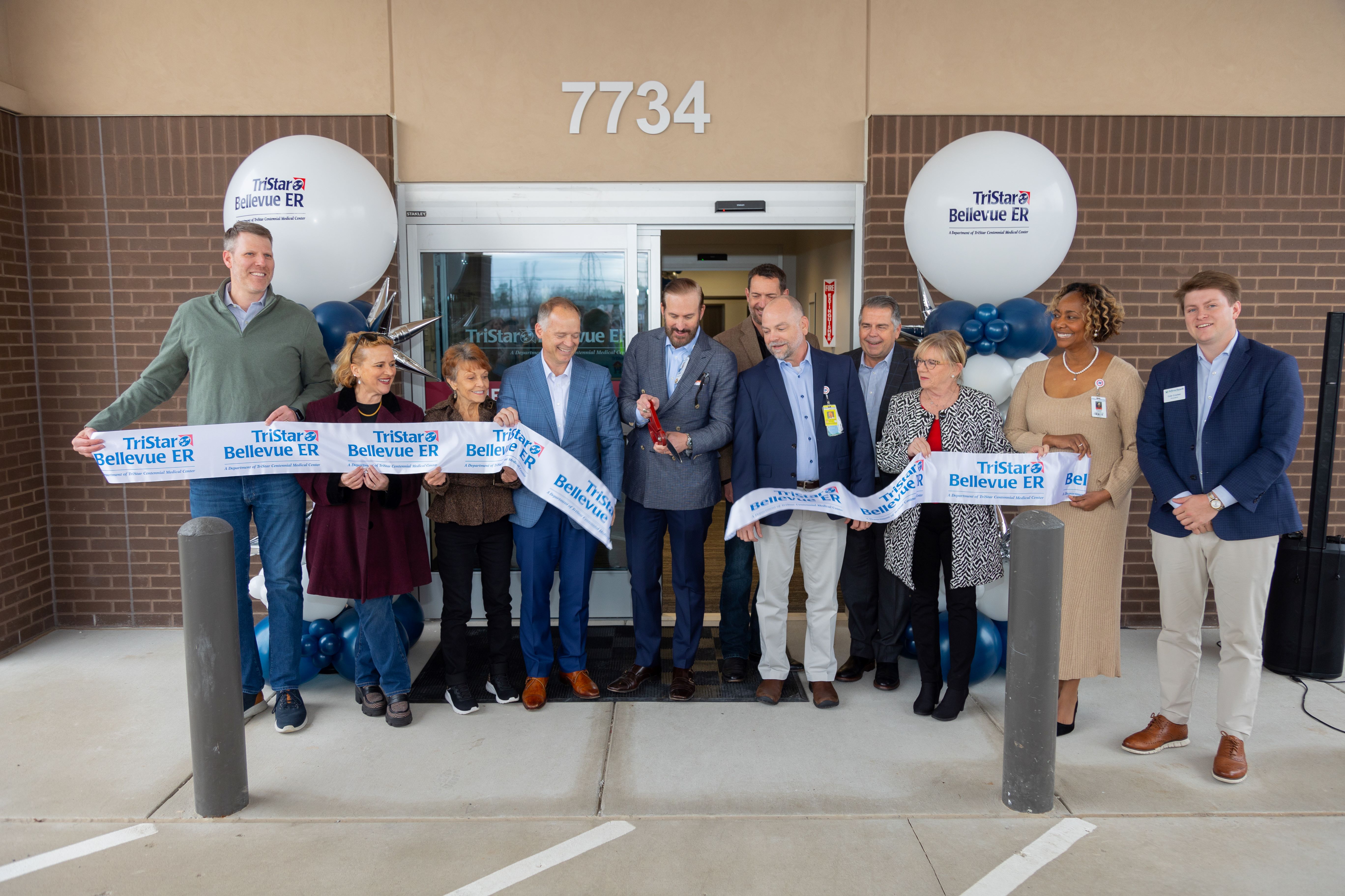 Photo of ribbon cutting ceremony for TriStar Bellevue ER.