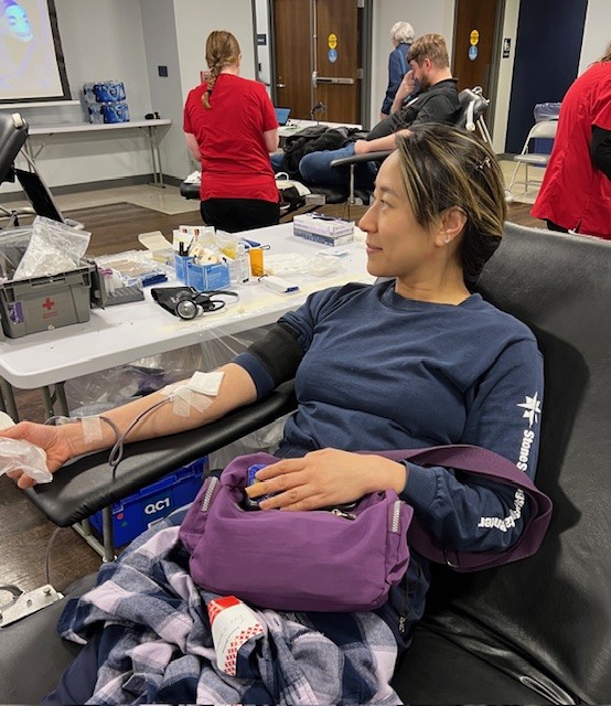 Photo of nurse Ting Alvesteffer giving blood.