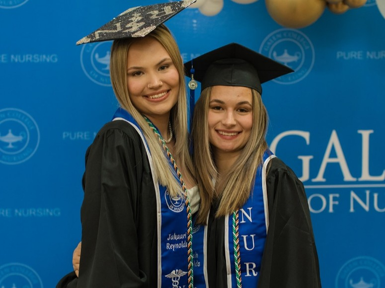 Jakaari and Aaliyah Reynolds at college graduation.
