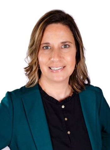 Hollie Angelino executive headshot.