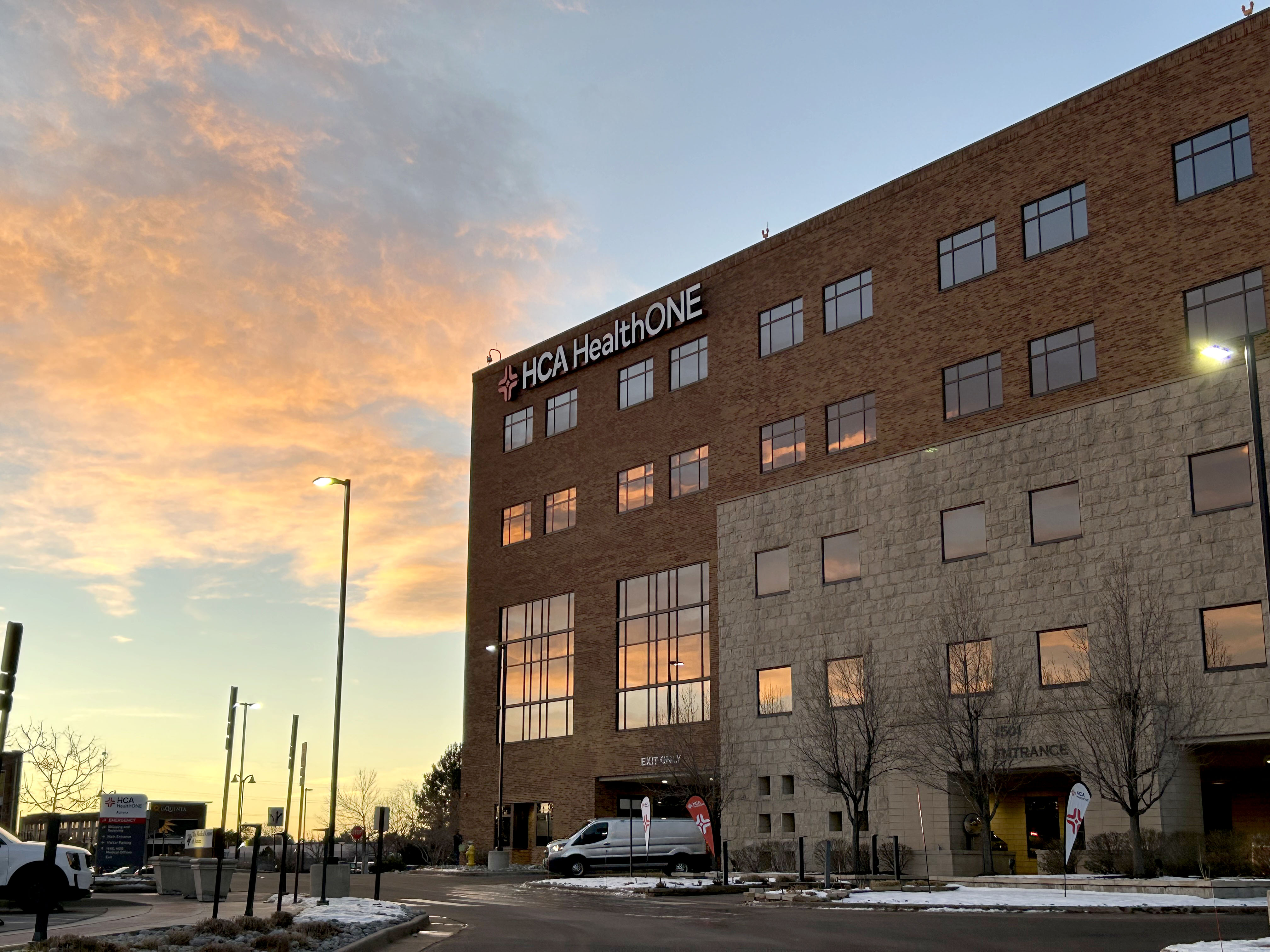HCA Healthone Aurora, a 5 story brown brick building.