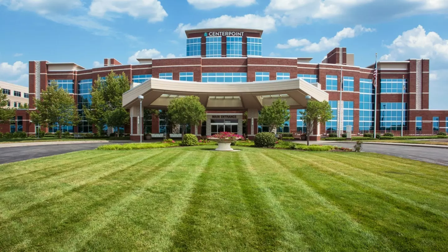 An exterior view of Centerpoint Medical Center.