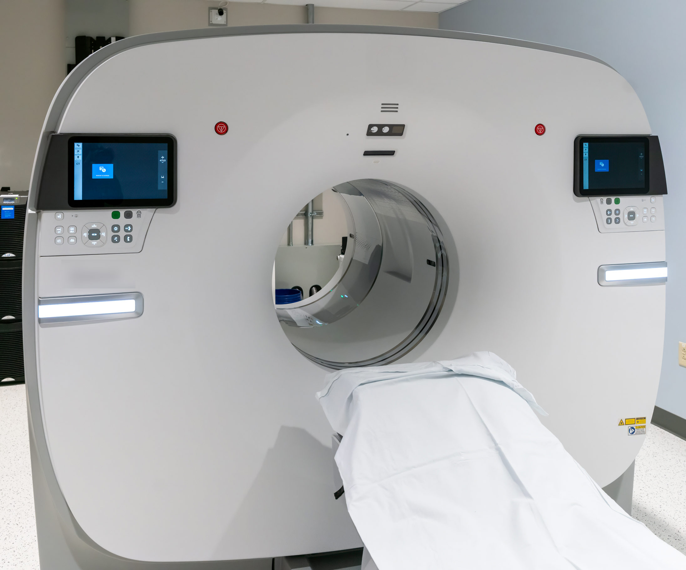 photo of new PET/CT scanner available at TriStar Skyline