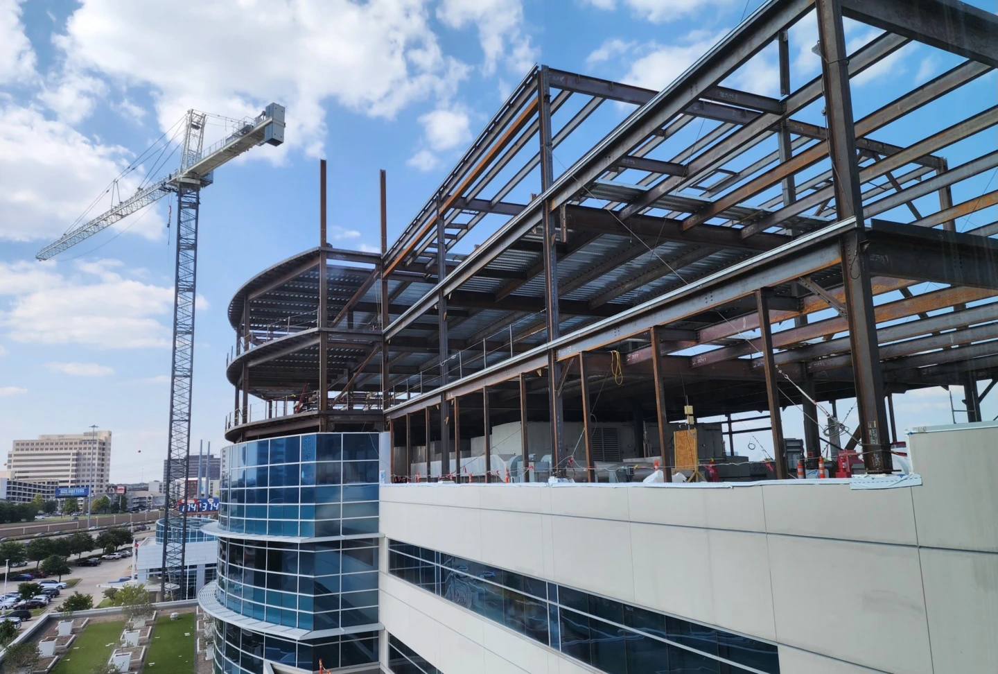 Medical City Heart Hospital expansion construction beams and scaffolding