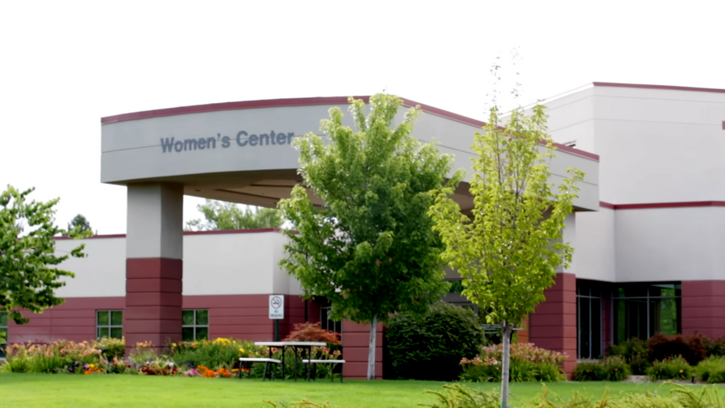 The exterior building of the Women's Center at Timpanogos Regional Hospital