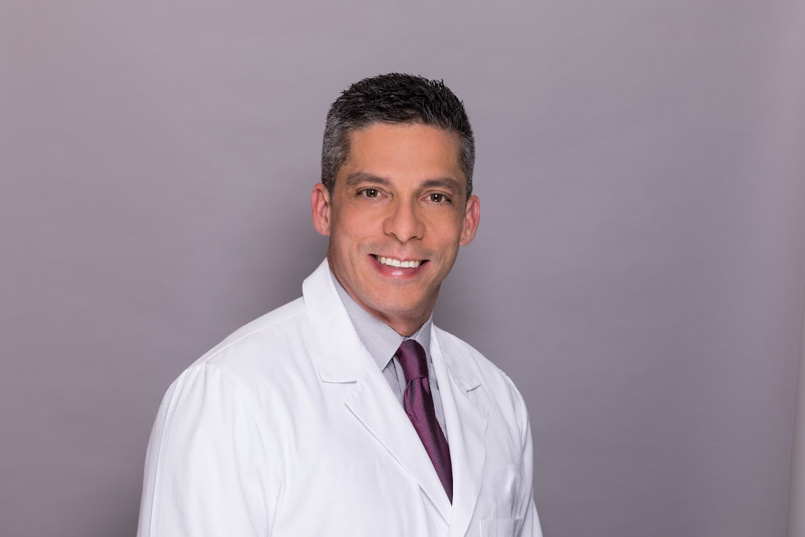 Dr. Nestor de la Cruz-Muñoz, Medical Director, Metabolic and Bariatric Surgery, HCA Florida Mercy Hospital