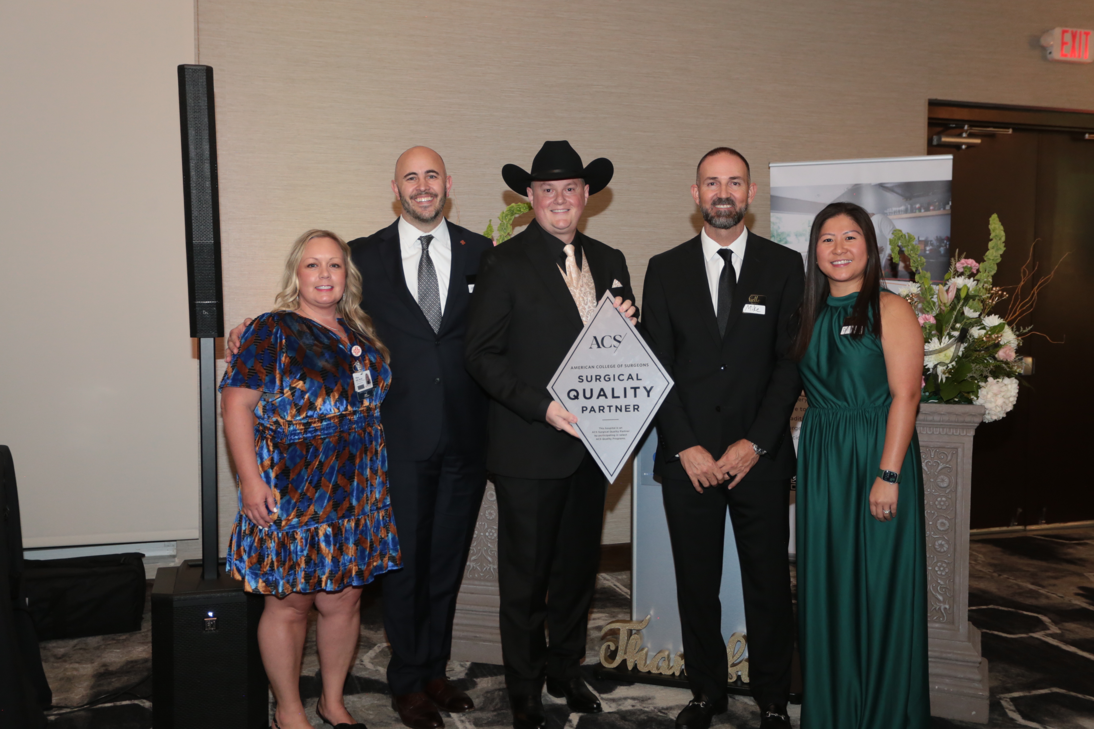 Pictured: Tiffany Haag HCA Florida Trinity Hospital Bariatric Program Coordinator, Matt Johnston, COO HCA Florida Trinity Hospital, Donald Fridley, Bariatric Surgeon, Mike Irvin, CEO HCA Florida Trinity Hospital, and Loan Mai, Bariatric Surgeon.