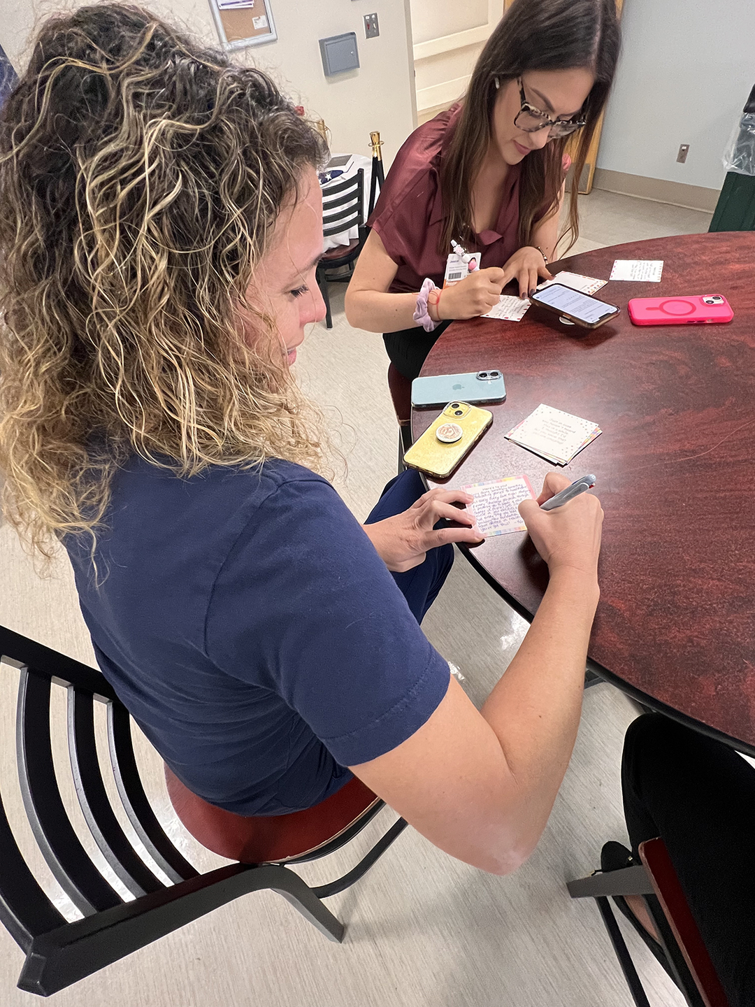 Northside Hospital team members making thank you cards for staff and volunteers.