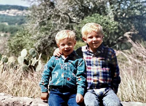 Keith and Lee Masterson as children.